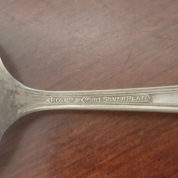 Vintage Regal Pure Silver Plate Slotted Serving Spoon With Intricate Floral Cuto - Picture 5 of 6